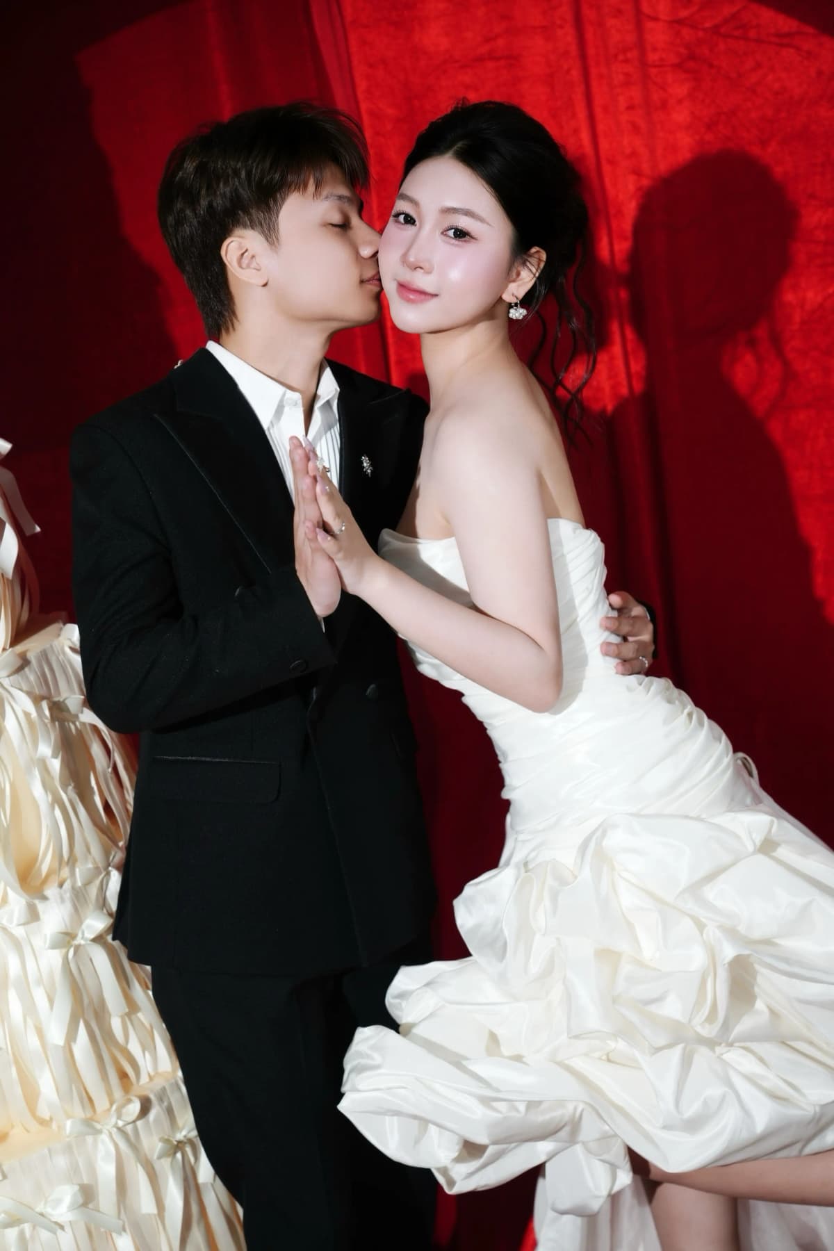 Bên nhau trọn đời